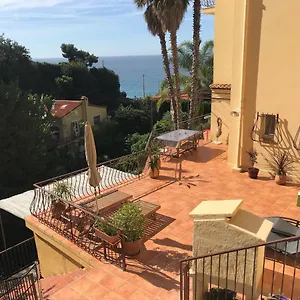 Apartment Bord De Mer Terrasse Plage A 6 Min, Èze